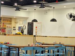 大堂-老何家后安粉·糟粕醋海鲜火锅(三亚湾椰梦长廊店)