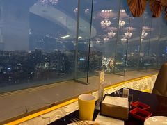 -荣誉国际酒店-云顶旋转餐厅