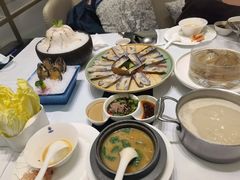 -红鼎豆捞·非遗鲍皇汤火锅(宝丰路店)