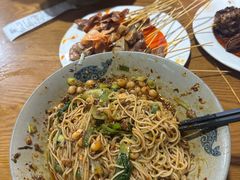-丁丁猫重庆小面(徐州路店)