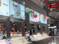 -LOHO眼镜(上海晶耀前滩商场店)