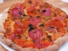 意式肉食披萨-城市大道红炉披萨烘焙坊