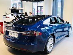 -TESLA 特斯拉(上海太古汇体验店)