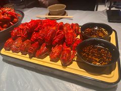 -肥肥虾庄·金牌油焖大虾(杨园滨江时代walk店)