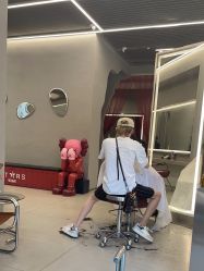 -侨治发型