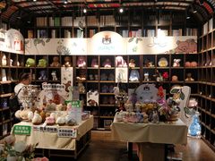 -钟书阁(松江泰晤士小镇店)