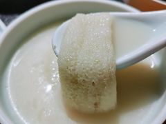 竹荪菌猪肚鸡小锅-洪氏嗨捞·广东猪肚鸡·椰子鸡火锅(西咸万象城店)