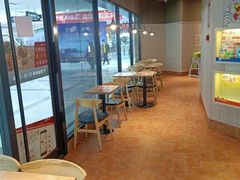 用餐区-肯德基(格尔木世邦店)