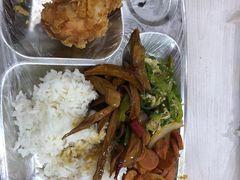 -晓宇盒饭(民安街店)