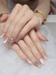 -丽心自助美甲美睫