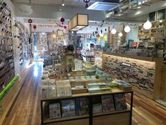 -猫的天空之城概念书店(束河店)