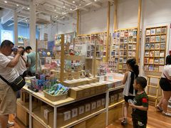 -猫的天空之城概念书店(杭州南宋御街店)