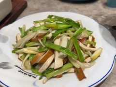 -月枫江南小馆(绿地缤纷广场店)