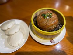 荷香粉蒸肉-莲餐厅·湖北菜·潜江小龙虾店(愚园路店)