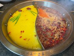 -小天鹅火锅·一线江景洪鼎旗舰店(洪崖洞店)