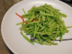 芦蒿炒茶干-苏帮袁Sue Cuisine(来福士店)