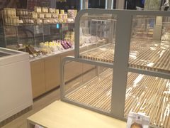 面包甜点陈列柜-好利来(东直门银座店)