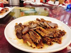 -一品美食城(石碣序伦小学店)