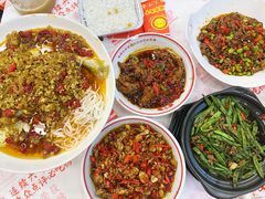 -堂瓦里·33年传统赣菜(第一街区店)