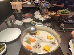 澳门鸡脚猪骨煲（小）-官也街澳门火锅(新源里店)
