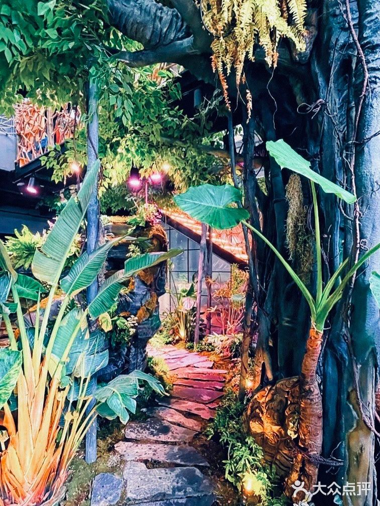 北京二环胡同里🌴超出片的热带雨林咖啡厅‼️
