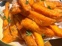 -JINNS锦时 steak&pizza(浸信会礼拜堂旧址店)