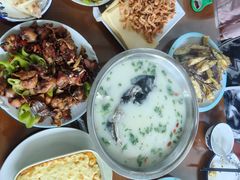 -美顺香食府鱼头老店(雪野湖店)
