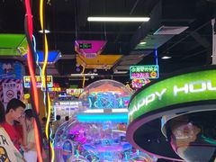 -直通车欢聚中心(崇州万达店)