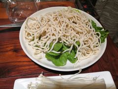 -茸梅路右拐龙虾-农家菜(松江店)