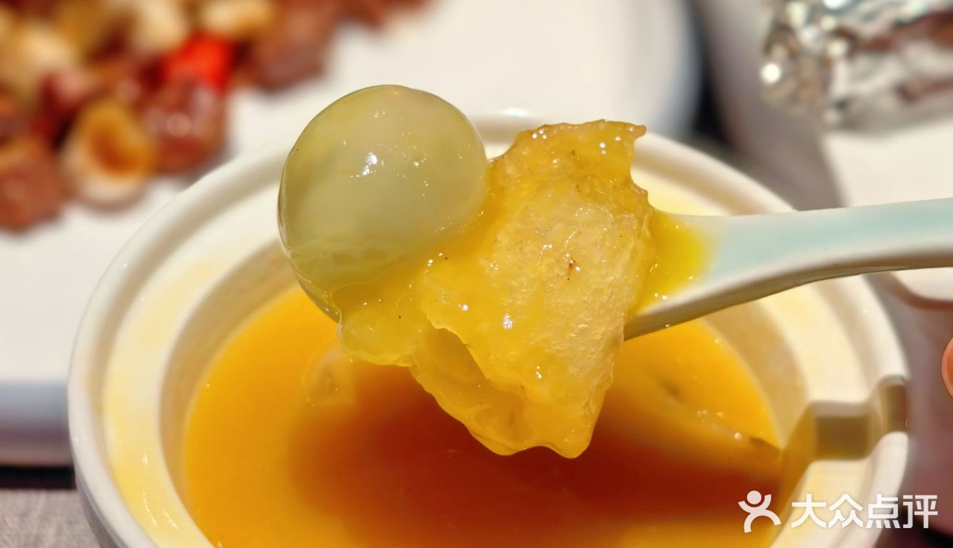 来这家餐厅一定要点这个烤鸭