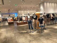 -URBAN REVIVO(西安Momopark店)