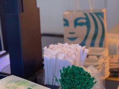 -星巴克(上海虹桥站2A检票口)