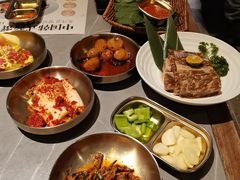 -草家酱蟹炭火烤肉店(珲春南路一店)