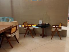-灸春堂·艾灸·痛症·整脊连锁(之江银泰店)