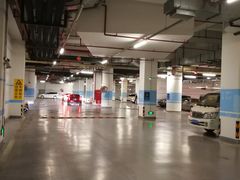 -虹桥天地-停车场