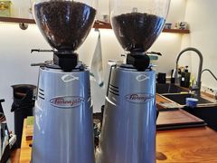 -Line 咖啡(石厦花园店)