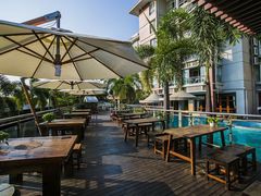 -皇马海口湾海景酒店(万绿园秀英港店)