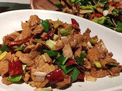 宜威小炒肉-云海肴·汽锅鸡·云南菜(领展购物广场·中关村店)