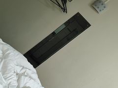 -7天酒店(长沙岳麓山阜埠河地铁站店)