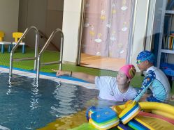 -海豹航航水育游泳中心(芳园里店)