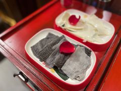 空运大刀毛肚-大龙燚·旷野鲜火锅(广州首店)