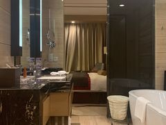 -天津梅江中心皇冠假日酒店