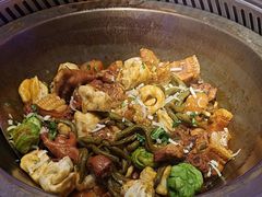 -山河屯铁锅炖(哈西站店)