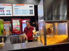 -巴黎伦敦纽约米兰戏院