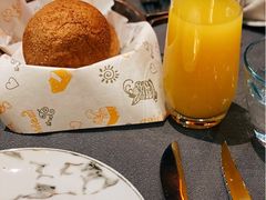 -YUE·6·西式融合餐厅(外滩六号店)