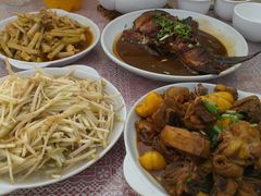 板栗烧鸡、白芹、鱼尾-天乐农家鱼头王(天目湖店)