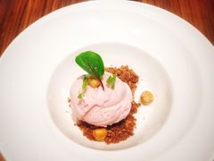 草莓冰激凌-Erman岩烧牛排(虹桥南丰城店)