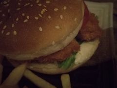 牛肉汉堡-Helens海伦司小酒馆(红旗南路店)