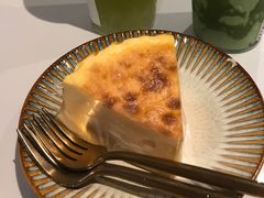 黑金巴斯克蛋糕-KNOTKNOT珞珞·日式甜品(K11店)