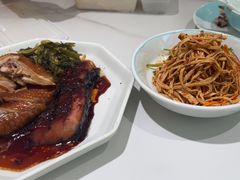 -姚姚酸菜鱼·金戈戈香港豉油鸡(喜荟城联名店)